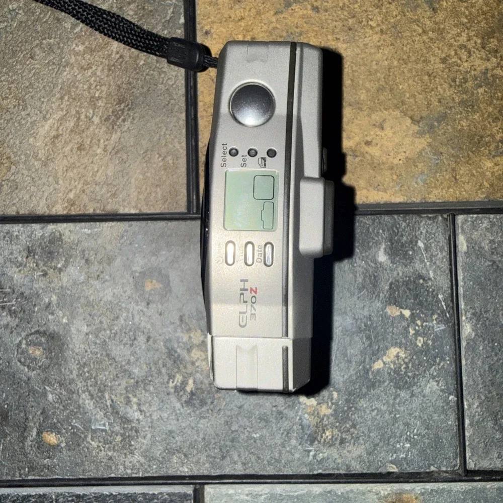 Canon elph 370z